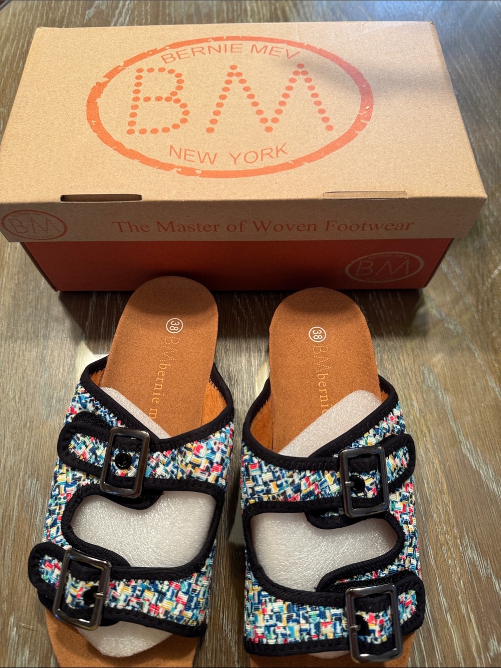 Bernie Mev. Sunset Pixel Boho Comfy summer Slide Sandals -NIB - Picture 5 of 7